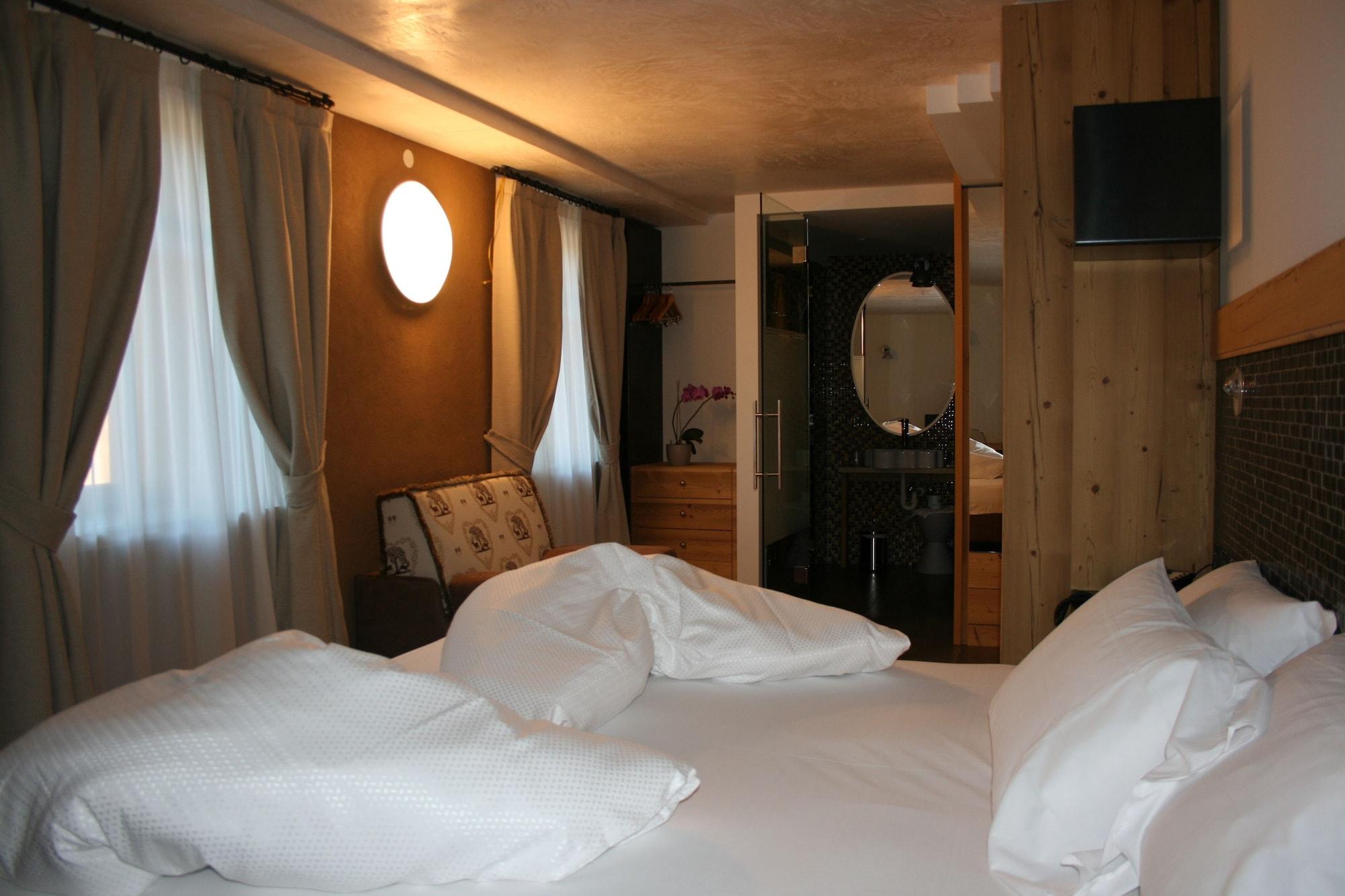 Hotel Orso Grigio Кавалезе Экстерьер фото